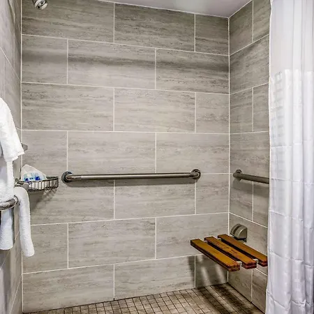 Hotel Clarion Pointe East Lansing University Area Extérieur photo